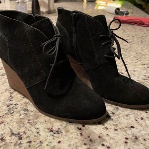 NWT Lucky Brand Suede Booties 8.5